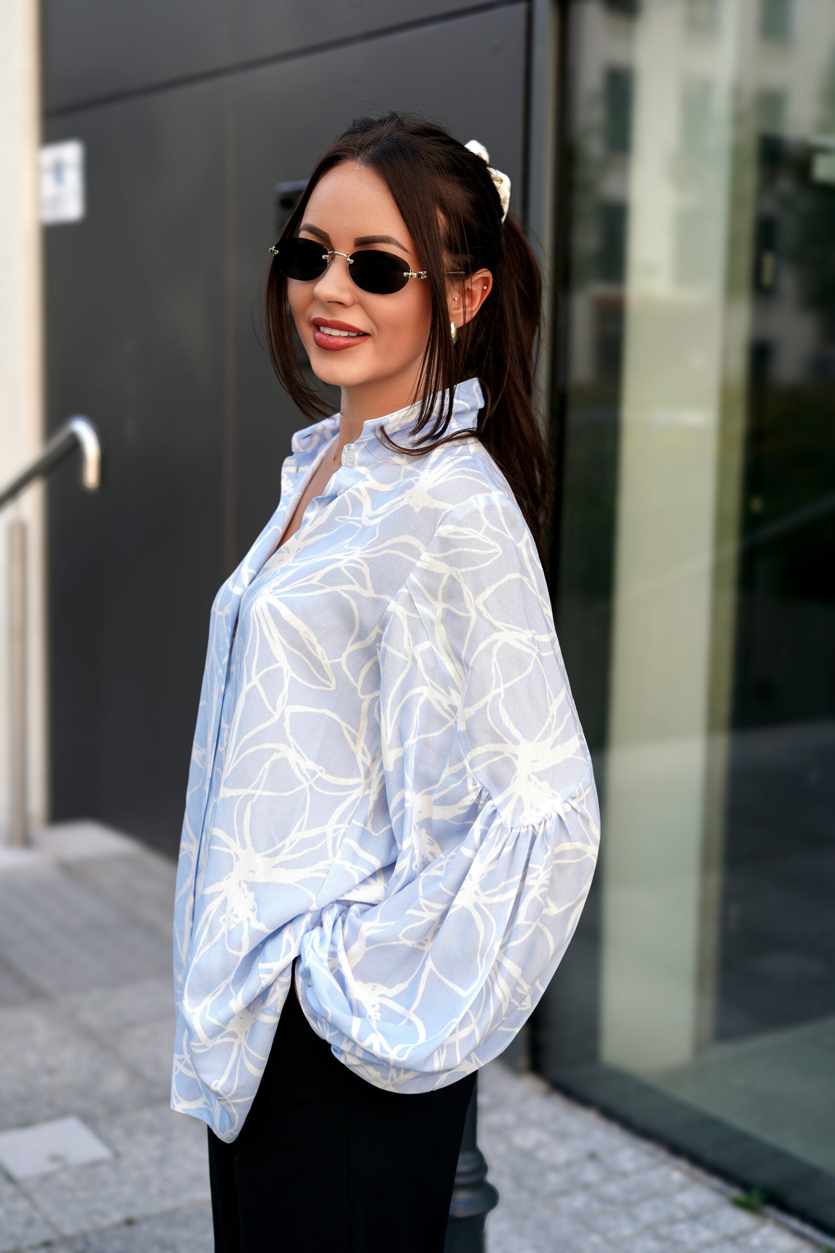 Koszula damska VICTORIA niebiesko-biała